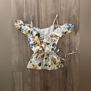 June & Hudson Ruffle Sleeve Boho Floral Off Shoulder Top Small